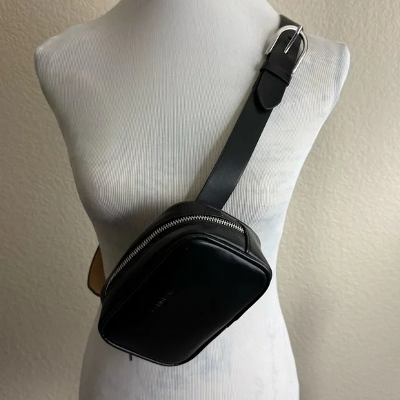 Calvin Klein Black Belt Bag Waist Pack Faux Leather Unisex L-XL Brand New - Picture 6 of 9
